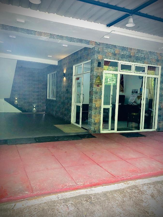 Jenushi Homestay Kandy Exterior foto