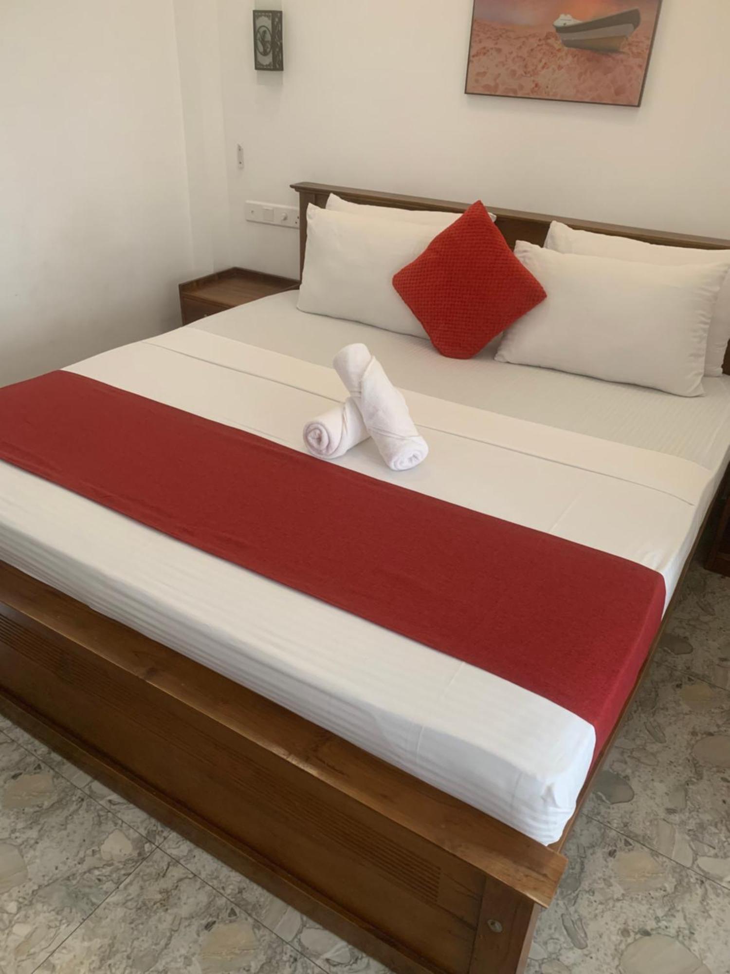 Jenushi Homestay Kandy Exterior foto
