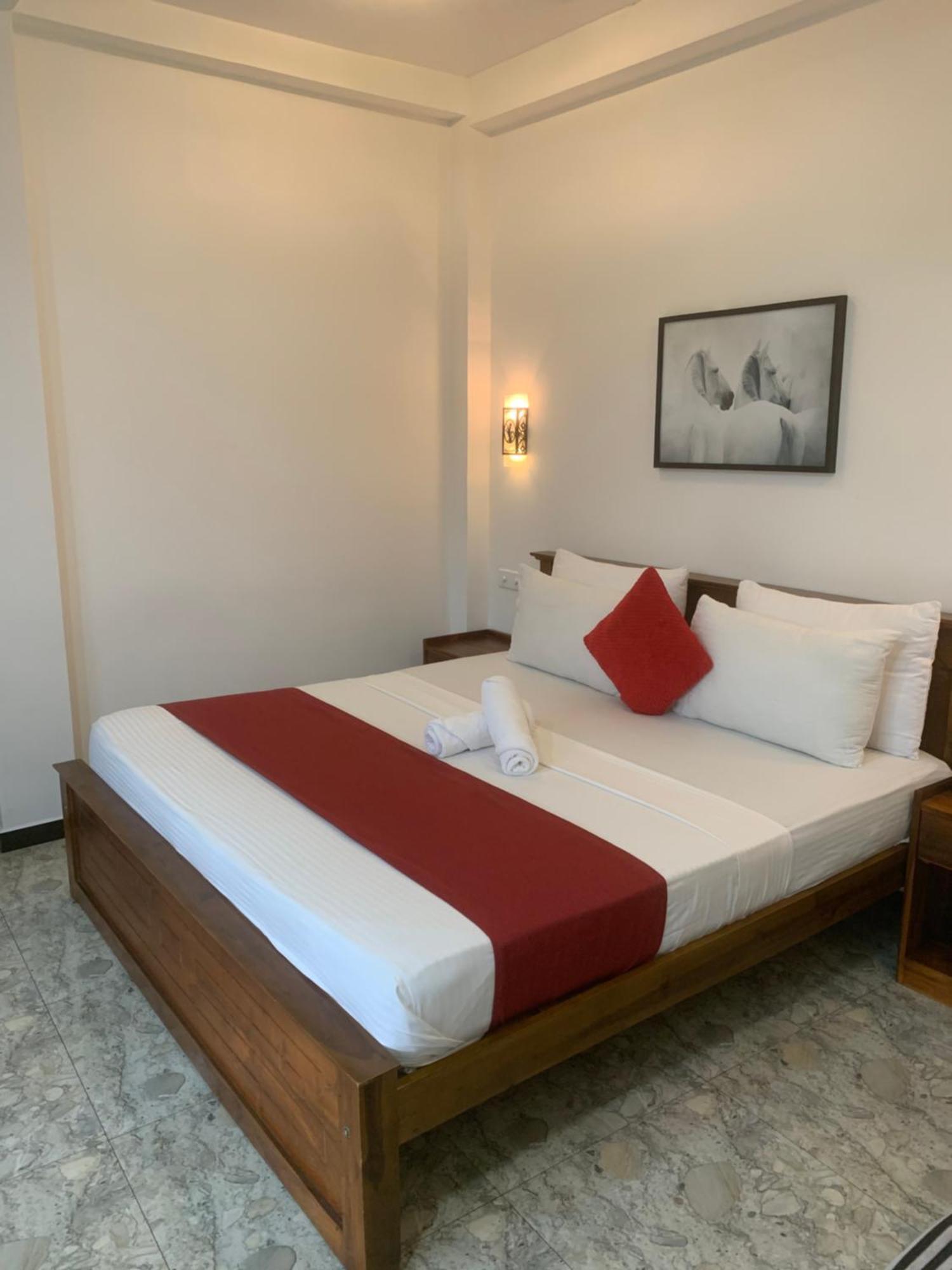 Jenushi Homestay Kandy Exterior foto