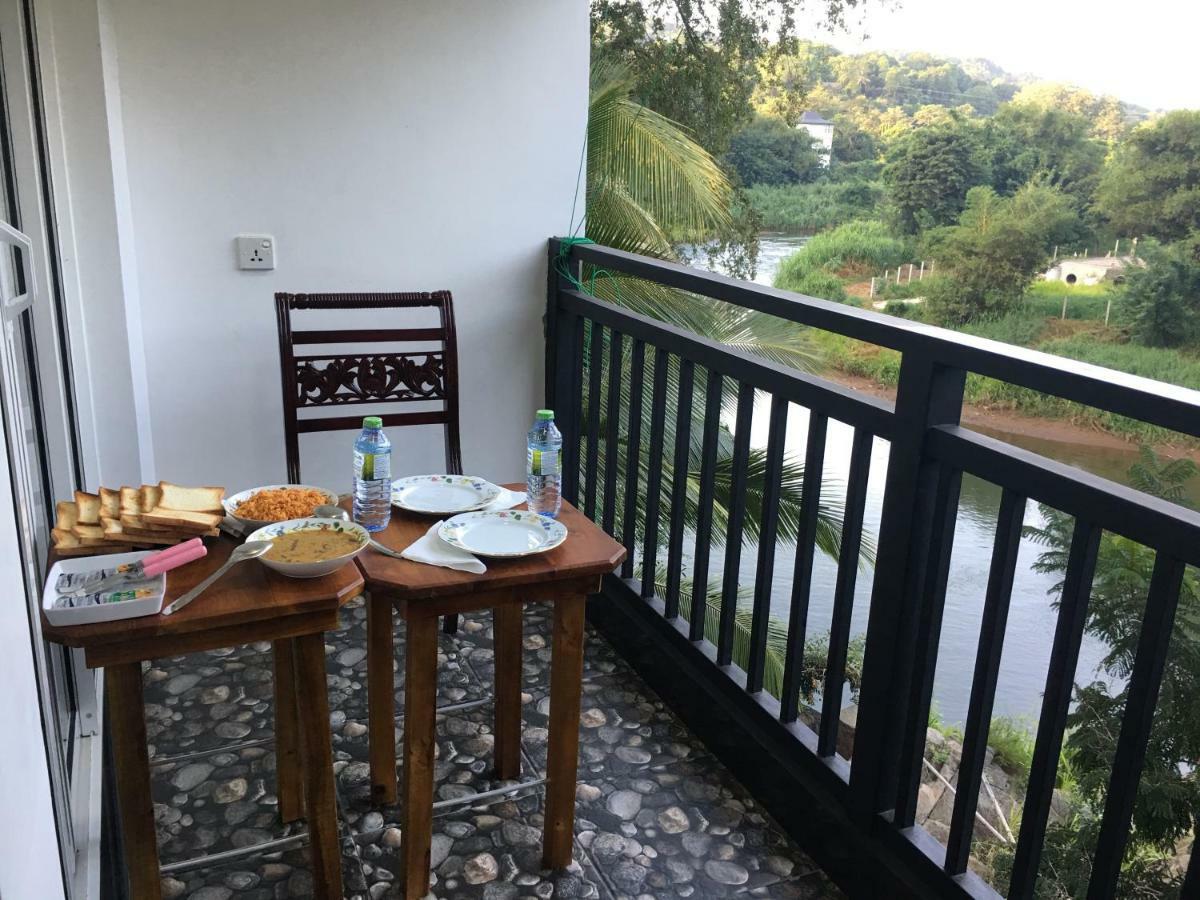 Jenushi Homestay Kandy Exterior foto